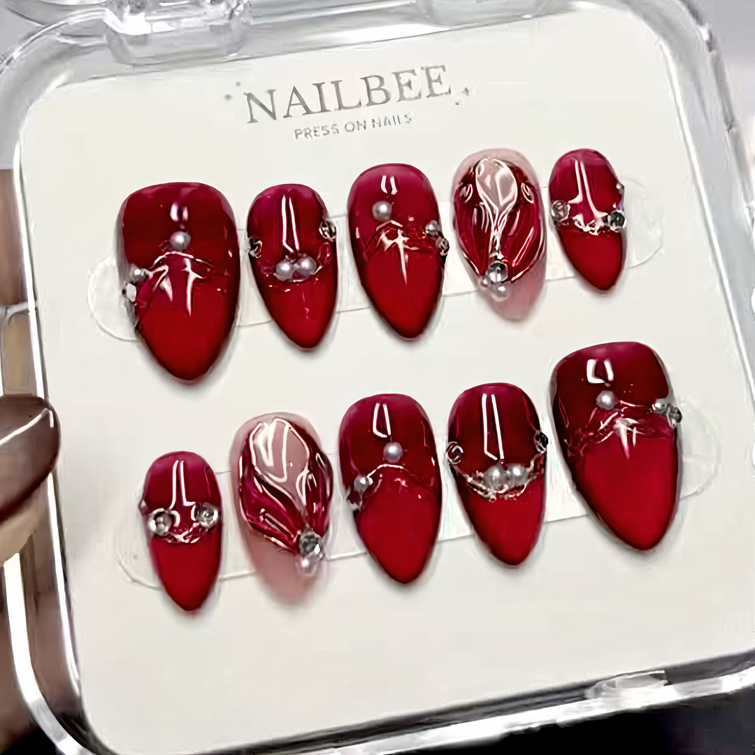 Decorative Press-On Nail Art Set with Pearl Accents Stornfield