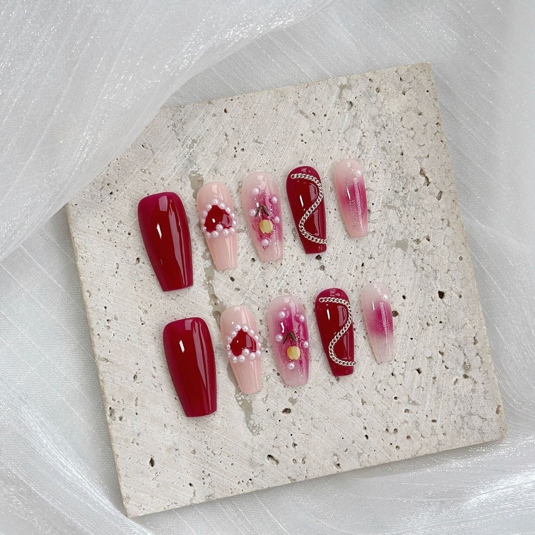 Decorative Press-On Nail Art Set with Glamorous Design