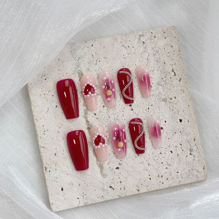 Decorative Press-On Nail Art Set with Glamorous Design