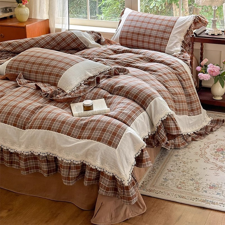 Ruffled Plaid Cotton-Linen Duvet Cover Set with Lace-Trimmed Border and Decorative Pillow Shams