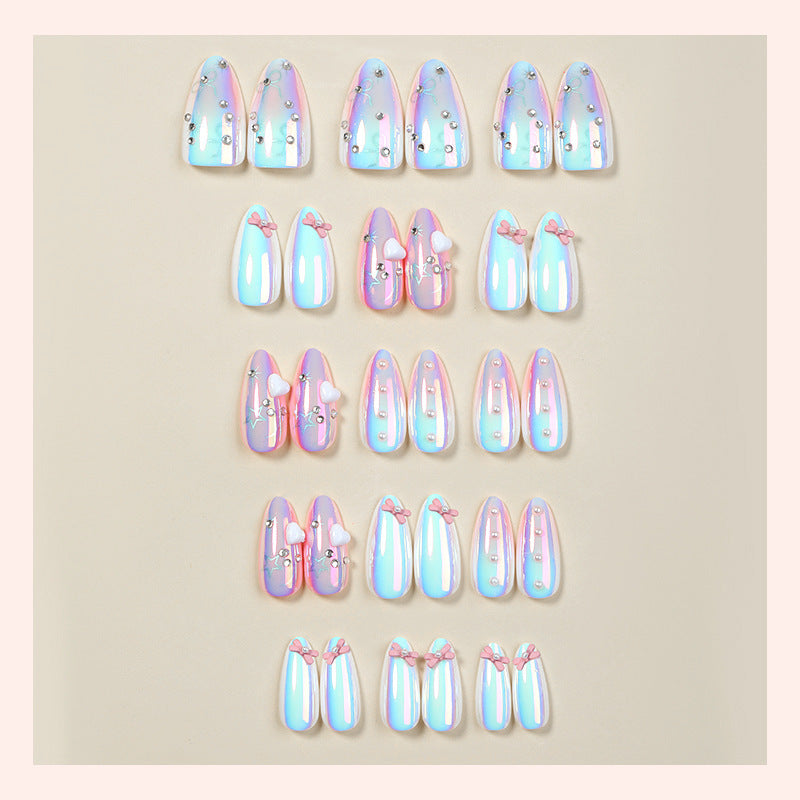 Artificial nail set with holographic shine and delicate accents Stornfield