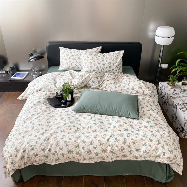 Reversible duvet cover set made of cotton percale with delicate wildflower design and pillowcases
