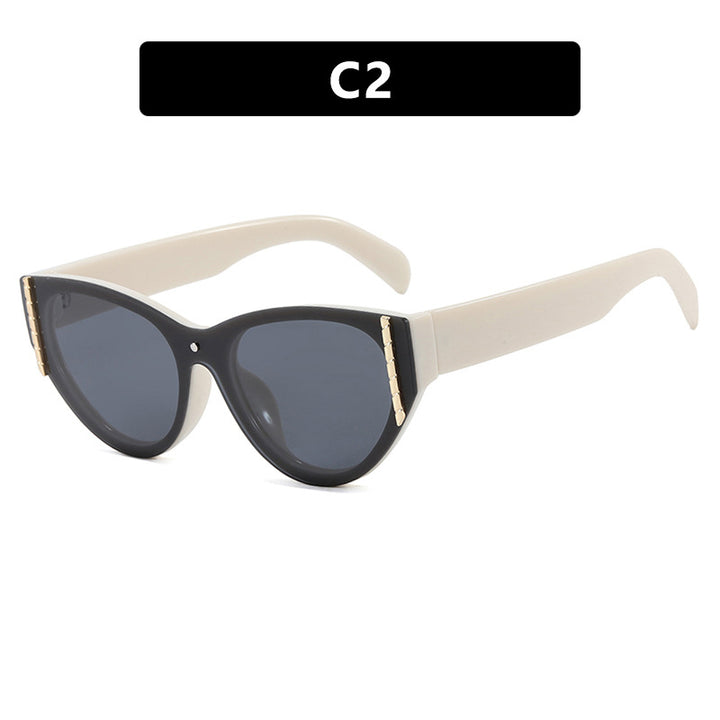 Women's trendy sunglasses with elegant cat-eye design and high-quality frame Stornfield