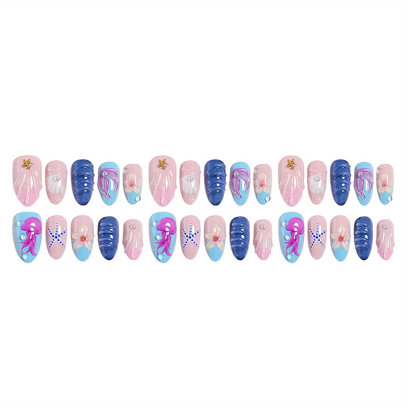 Artistic Nail Tips in Maritime Style Stornfield