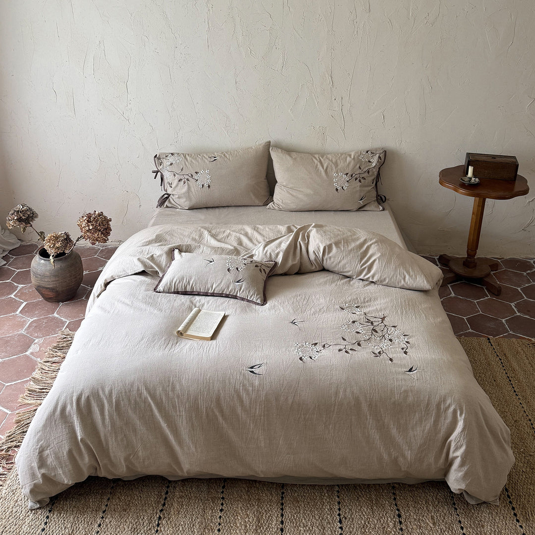 Embroidered Linen-Blend Duvet Cover Set with Tie Closure and Decorative Shams