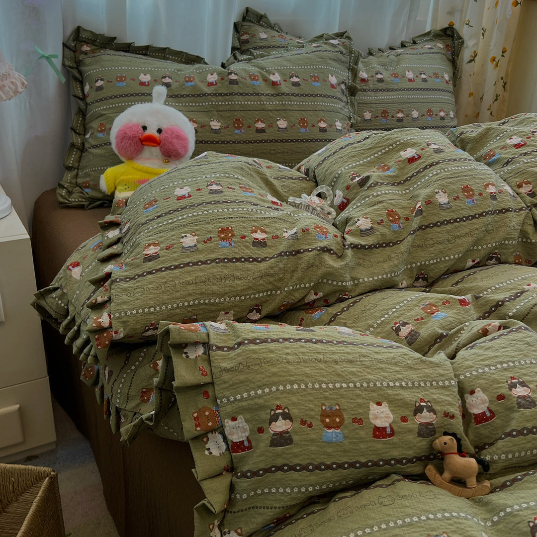 Floral Ruffled Bedding Set