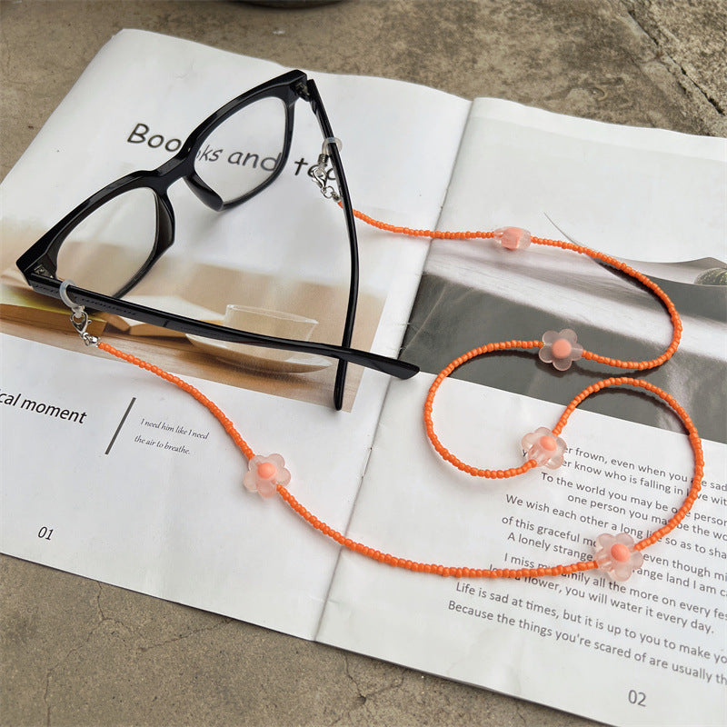 Floral Beaded Eyewear Chain Stornfield