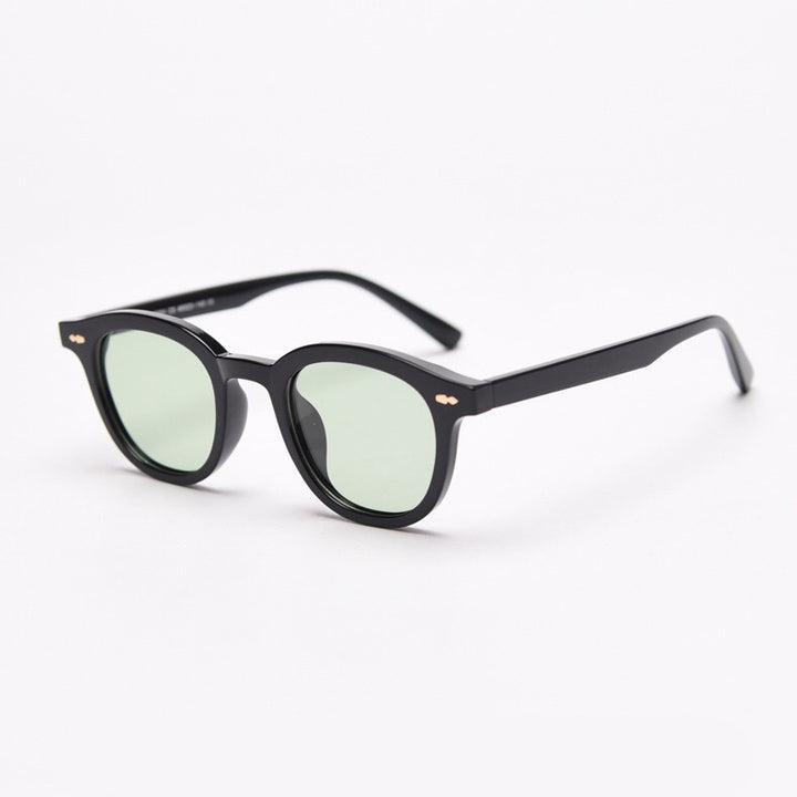Fashionable sunglasses with round lenses and stylish frame Stornfield