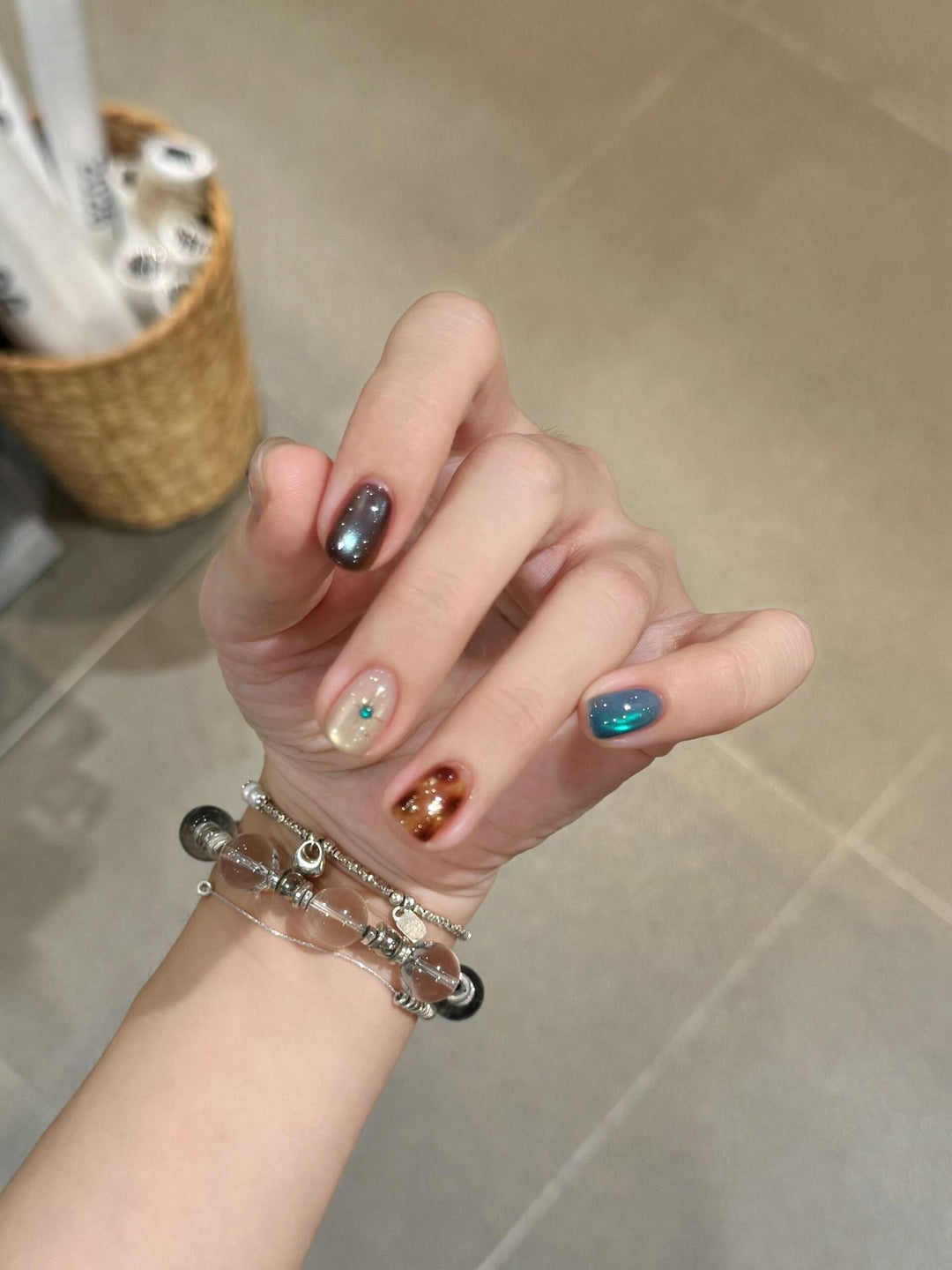 Artificial nails with shimmering effect Stornfield