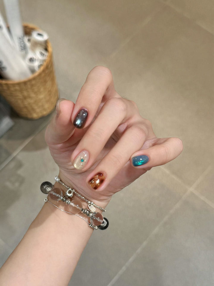Artificial nails with shimmering effect Stornfield