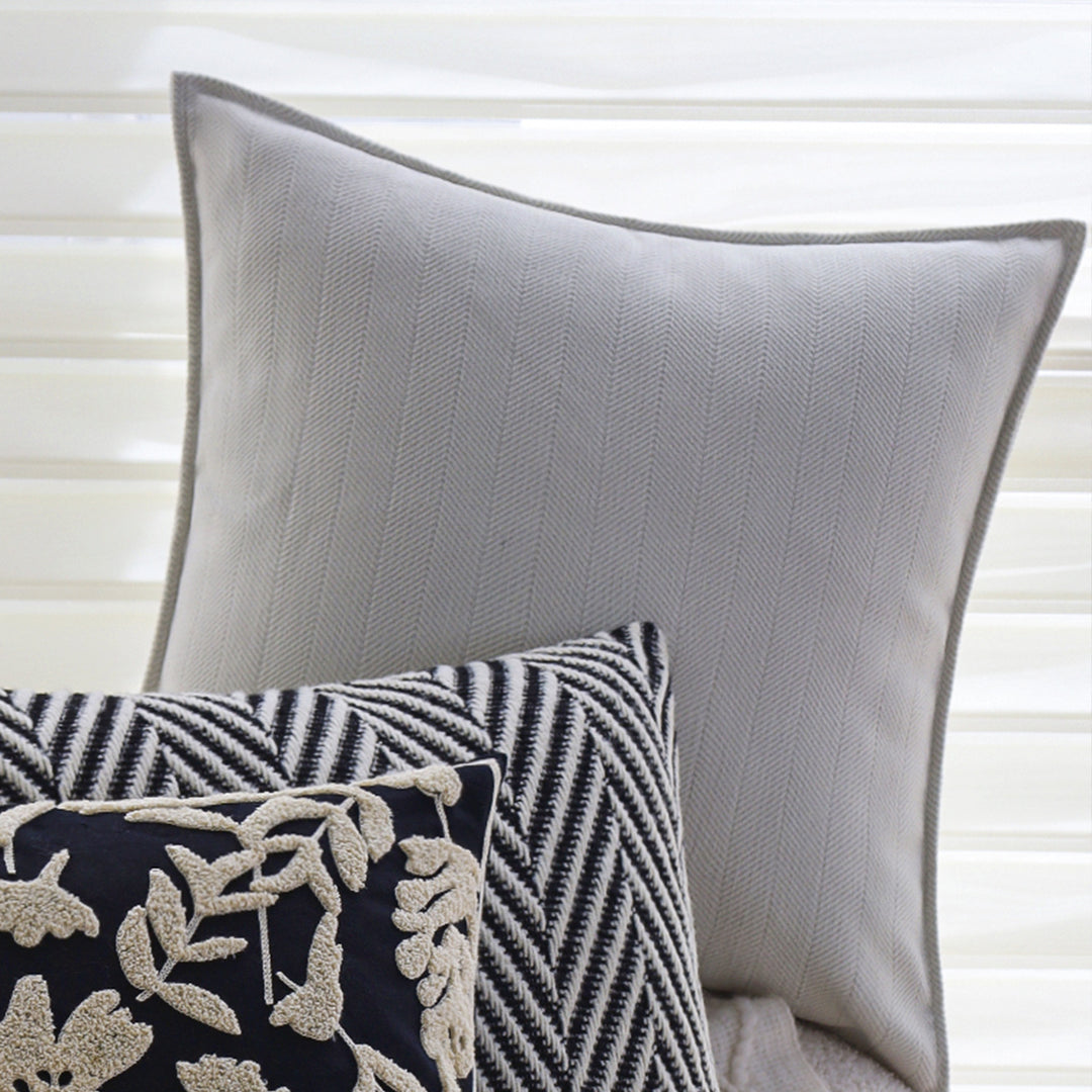 High-quality structured cushion