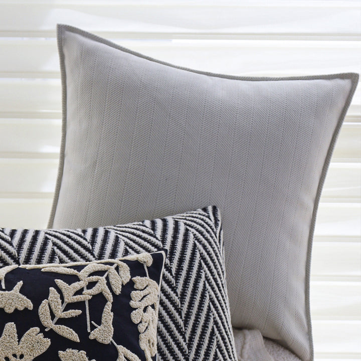 High-quality structured cushion