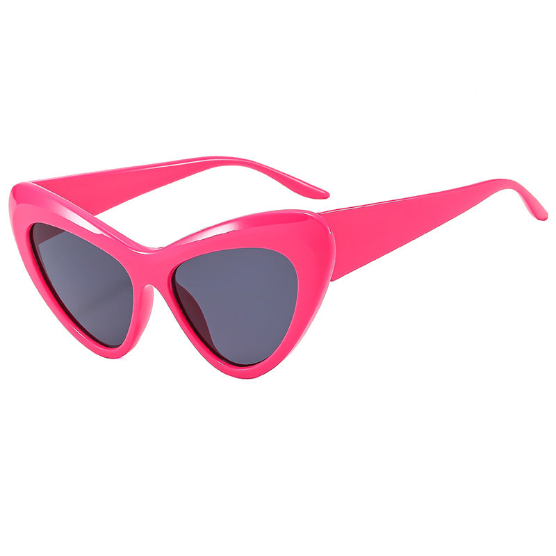 Women Cat-Eye Sunglasses in Distinctive Design Stornfield