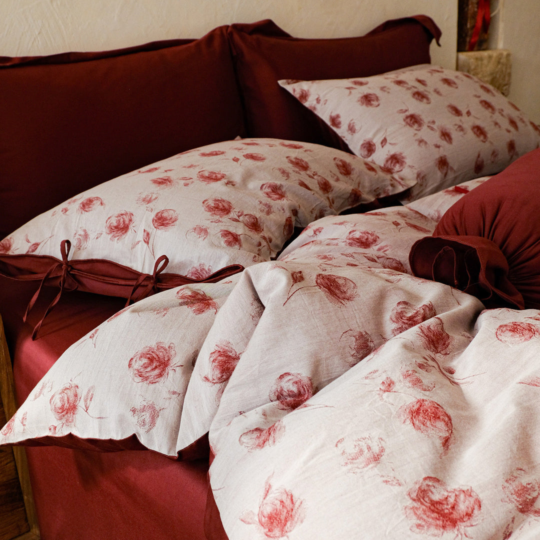 Woven bedding set made of cotton-linen mix with decorative floral jacquard and fine pillow trim