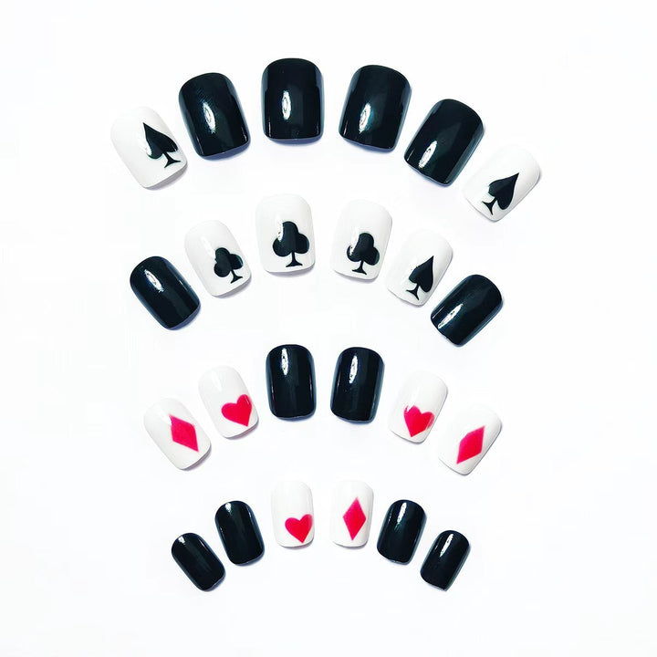 Artificial nails with playing card design Stornfield