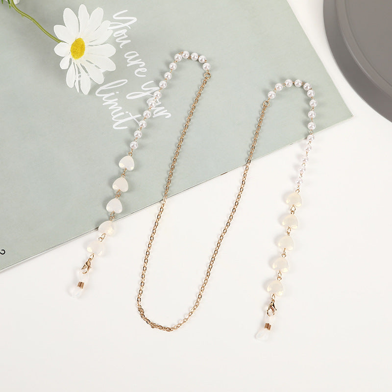 Heart Charm Eyewear Chain Stornfield
