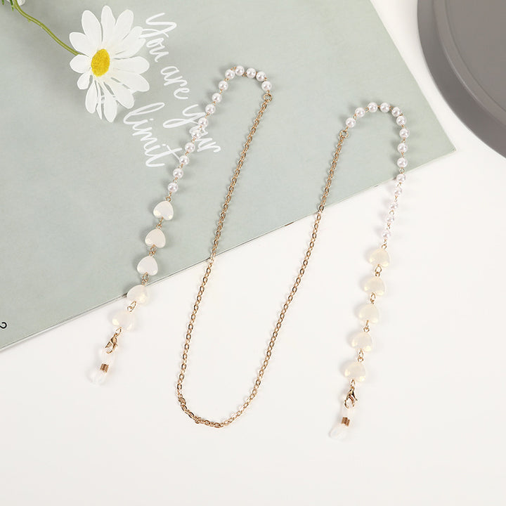 Heart Charm Eyewear Chain Stornfield