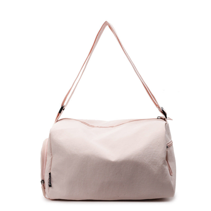 Versatile sports bag in compact format Stornfield