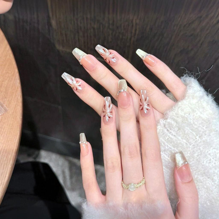 Elegant Floral Press-On Nail Design Kit Stornfield