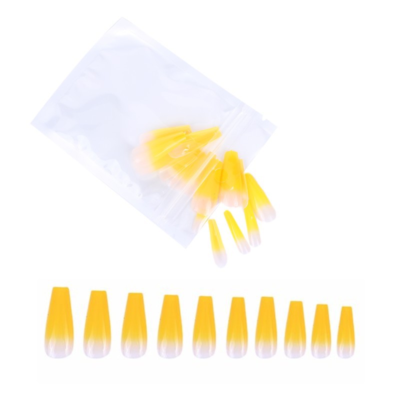 Artificial nails in elegant stiletto design Stornfield