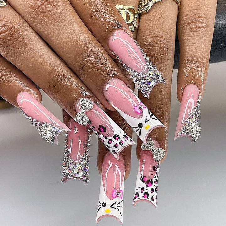 Artificial nail set with luxurious crystal embellishments Stornfield
