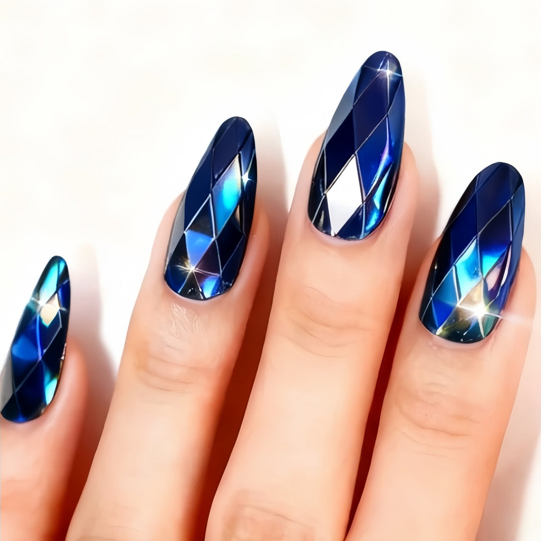 Artifical nails with Faceted Design Stornfield