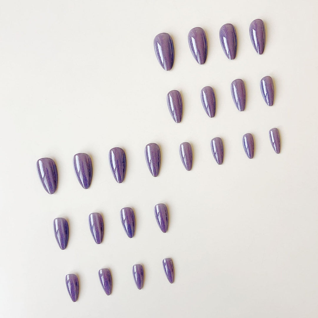Nail extension set with shimmering and elegant tips Stornfield