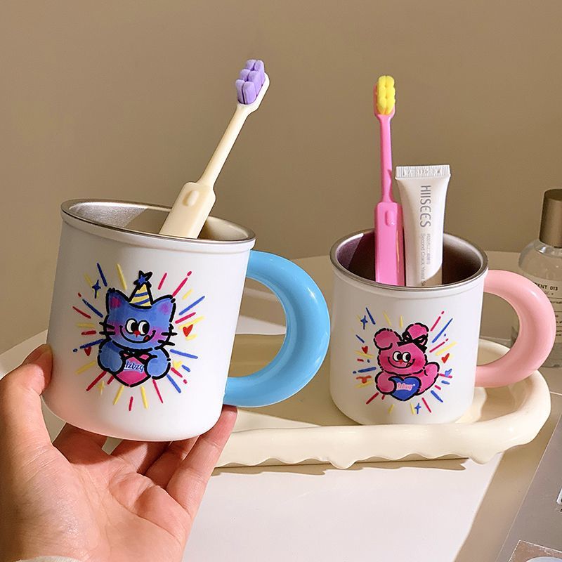 Ceramic mug with playful animal design Stornfield