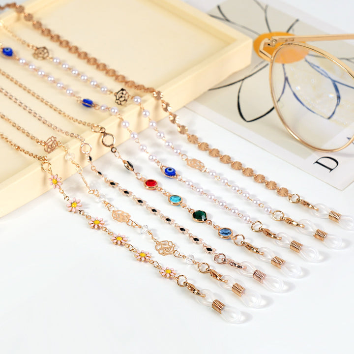 Luxurious Crystal-Embellished Eyewear Chain Stornfield