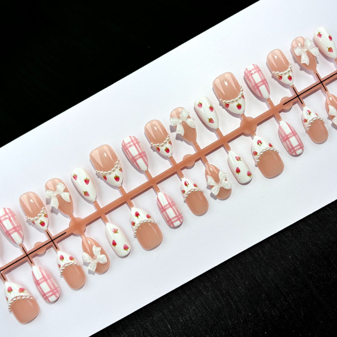 Elegant Decorative Press-On Nail Set 1790746208