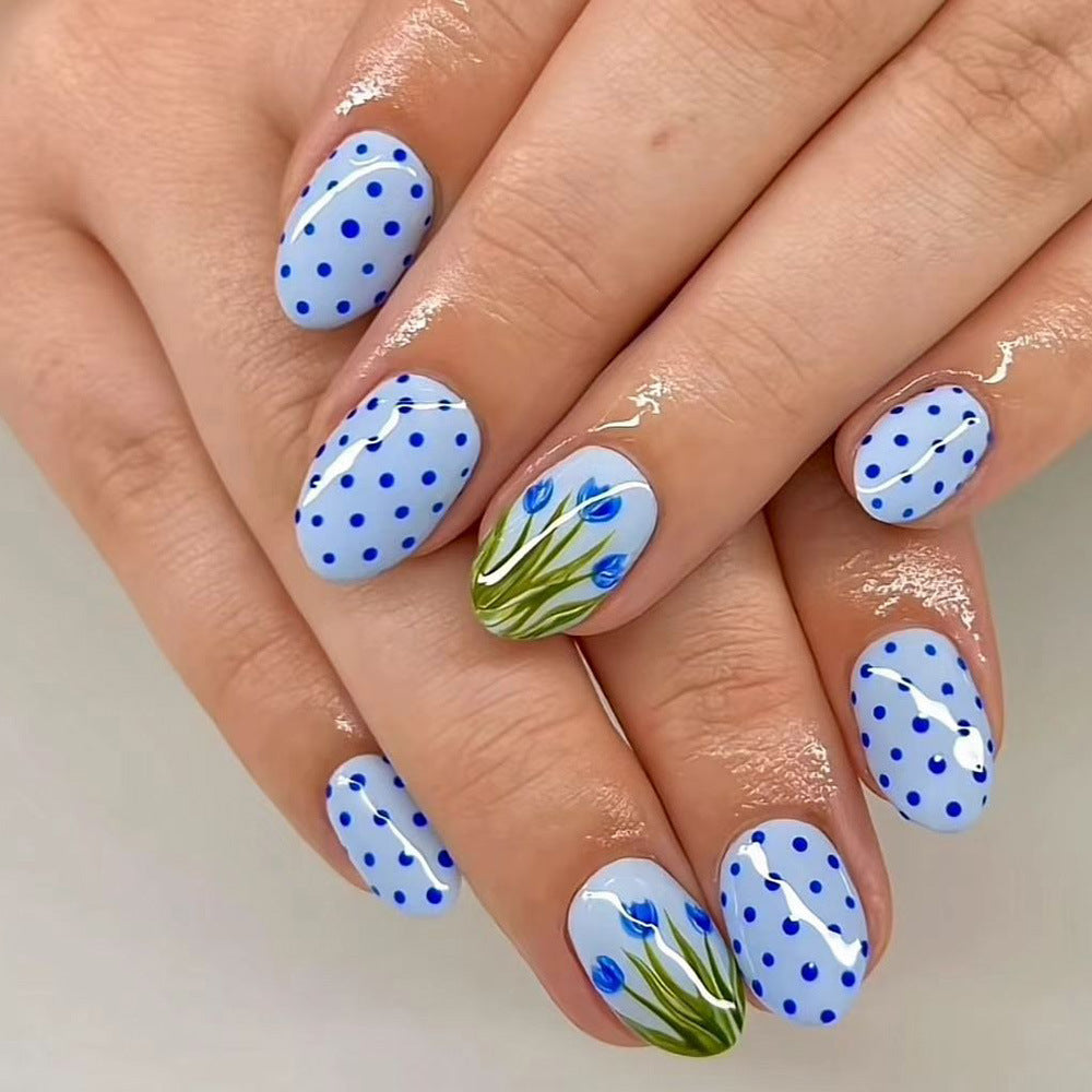 Artificial nails with exclusive spring design Stornfield