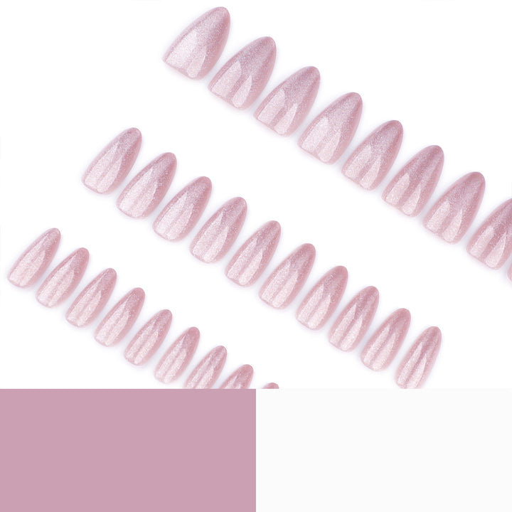 Elegant and glamorous nail art Stornfield