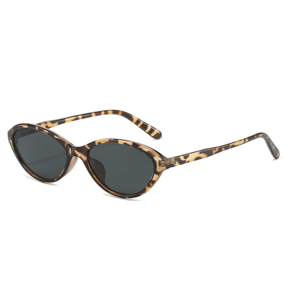 Elegant Cat-Eye Sunglasses Stornfield