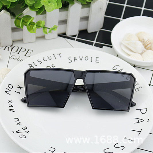 Women's Fashion Sport Sunglasses with Square Frame and Mirrored Lenses Stornfield