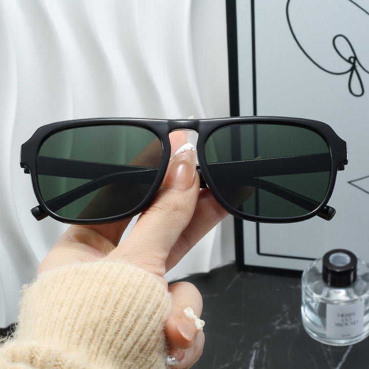 Women's modern rectangular sunglasses with polarized lenses Stornfield