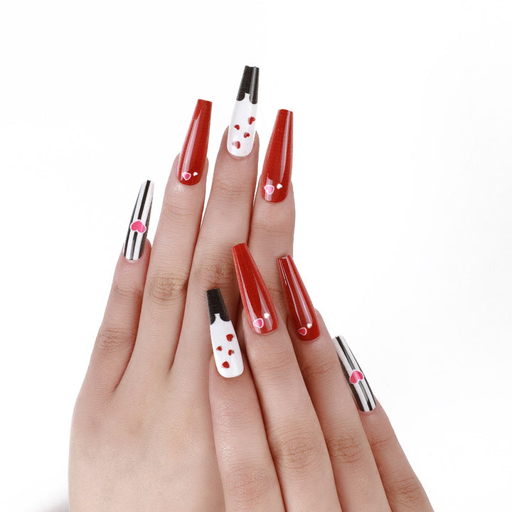 Artificail nails with creative heart design Stornfield