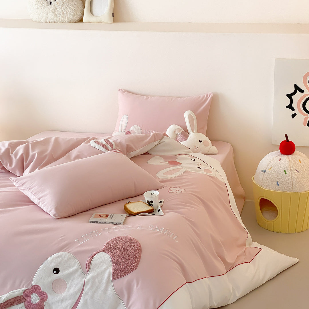 Bunny Appliqué Sateen Duvet Cover Set with Embroidered Heart Accents