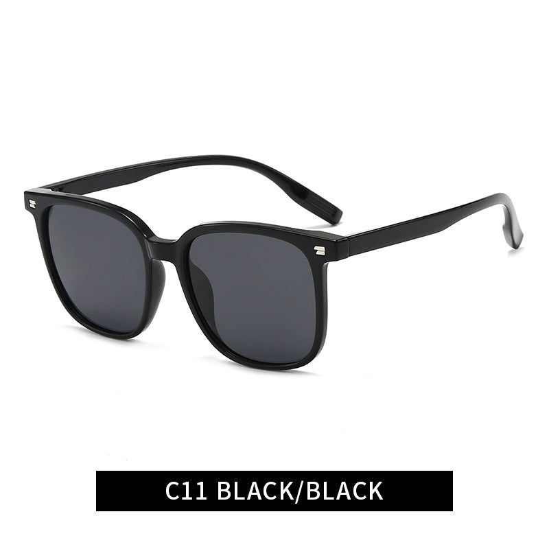 Ladies sunglasses in a modern square design with UV protection Stornfield
