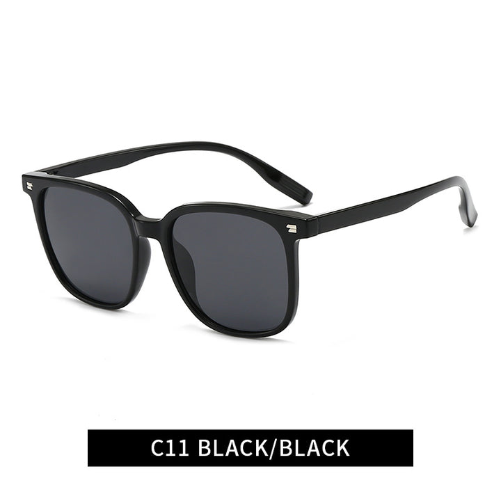 Ladies sunglasses in a modern square design with UV protection Stornfield