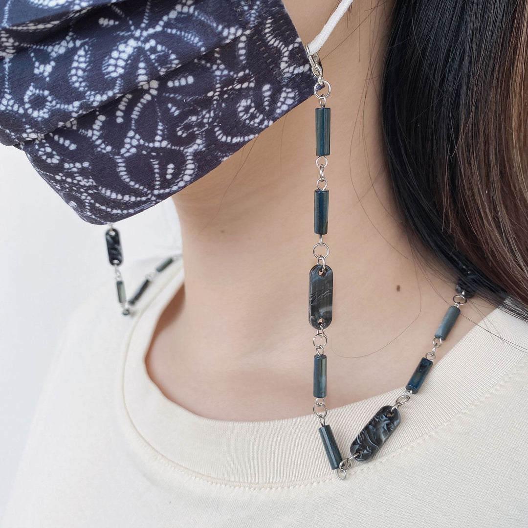 Elegant Gemstone Eyewear Chain Stornfield