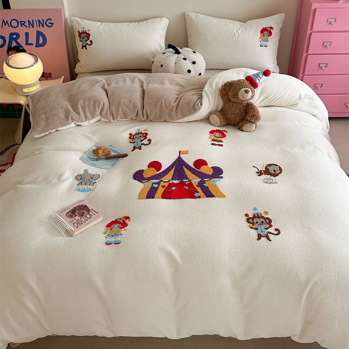 Cozy children's bedding set made of microfleece with Christmas tree and animal appliqué