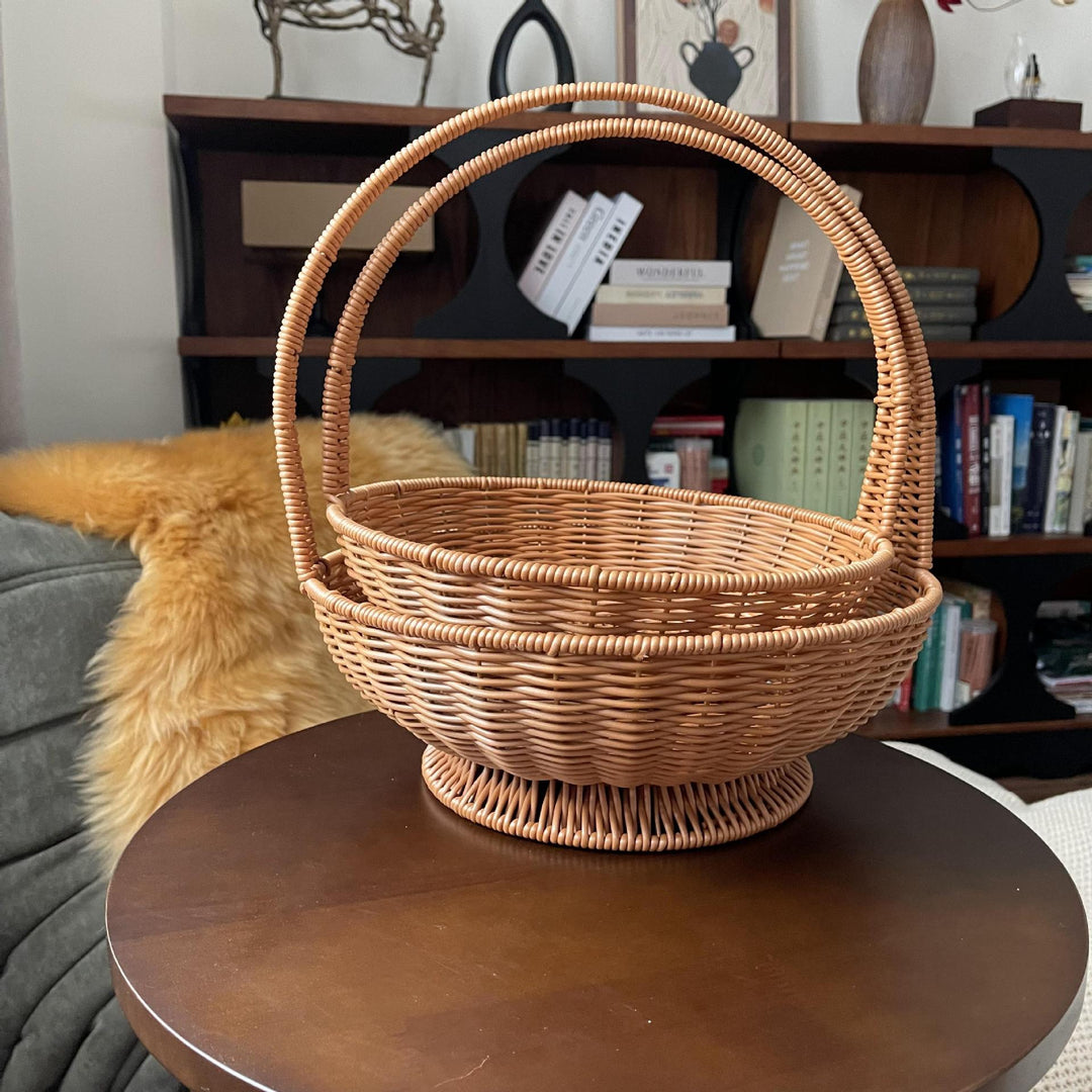 Women's round pasture basket with practical handle Stornfield