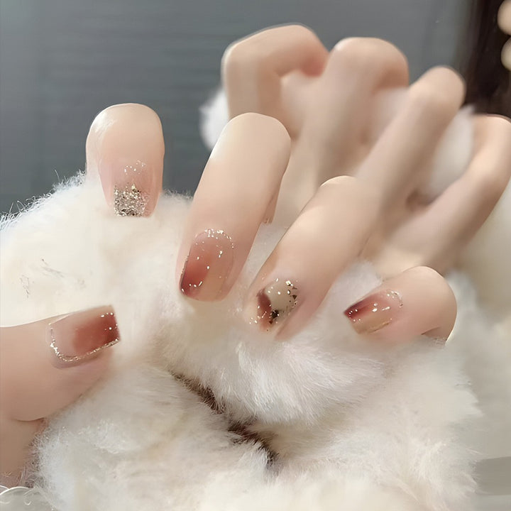 High-gloss artificial nails with rose effect Stornfield