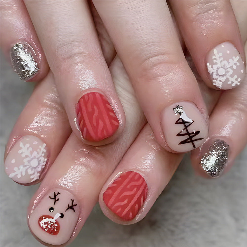 Holiday-Themed Nail Art Stornfield