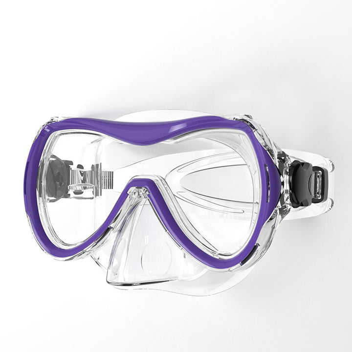 Diving mask with soft silicone edge and wide field of vision Stornfield