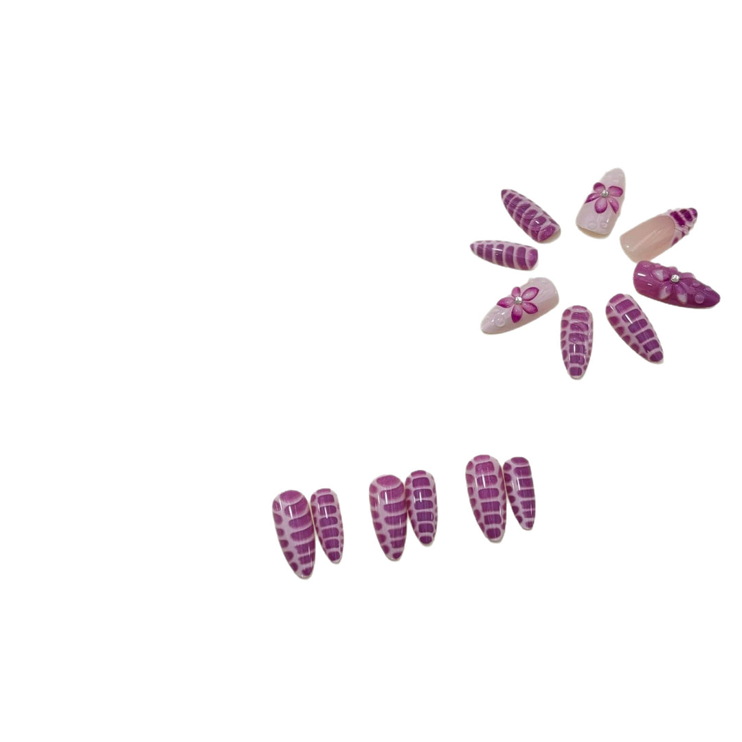 Premium Floral Press-On Nails Stornfield