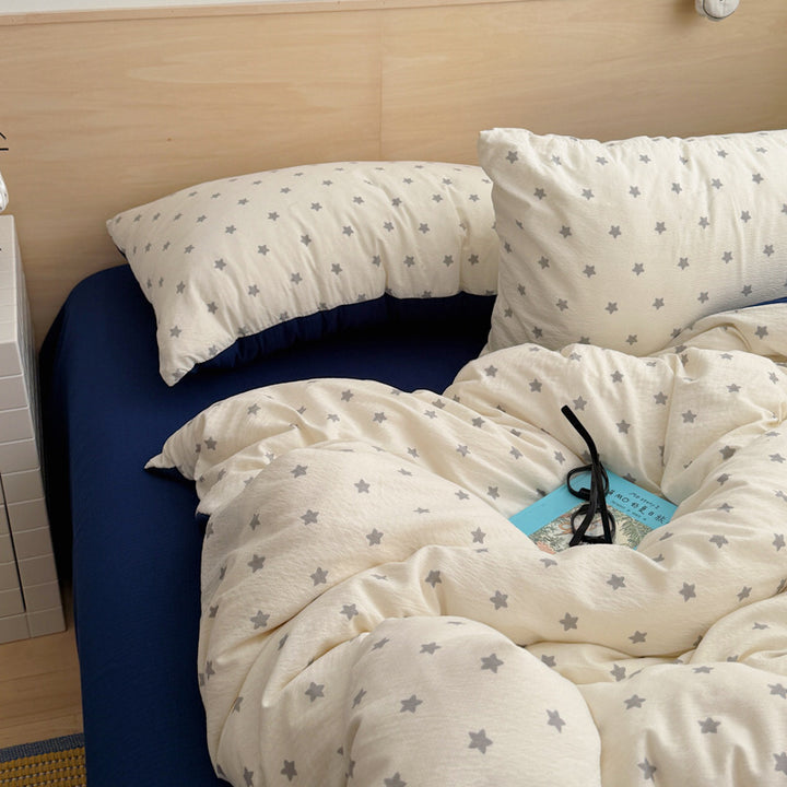 Star Patterned Lightweight Duvet Cover Set
