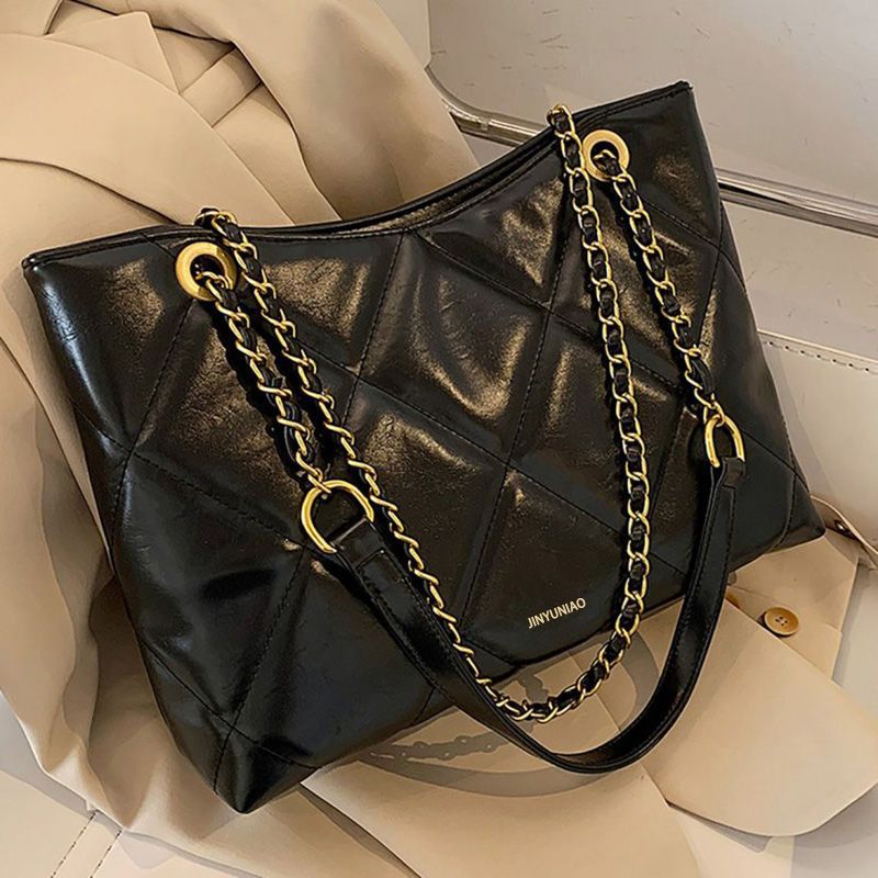 Quilted Chic Handbag Stornfield