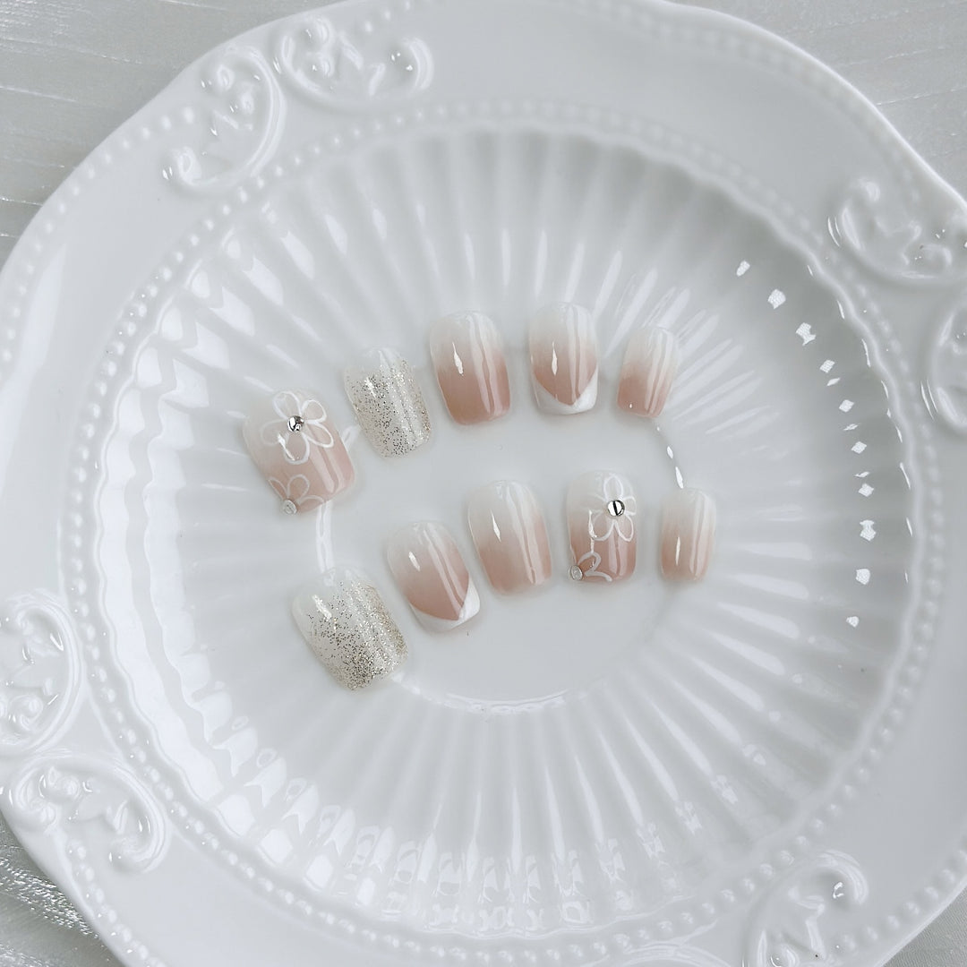 Decorative Floral Press-On Nail Set  1791774153