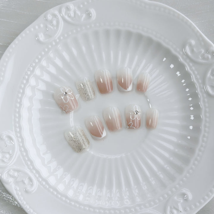 Decorative Floral Press-On Nail Set  1791774153